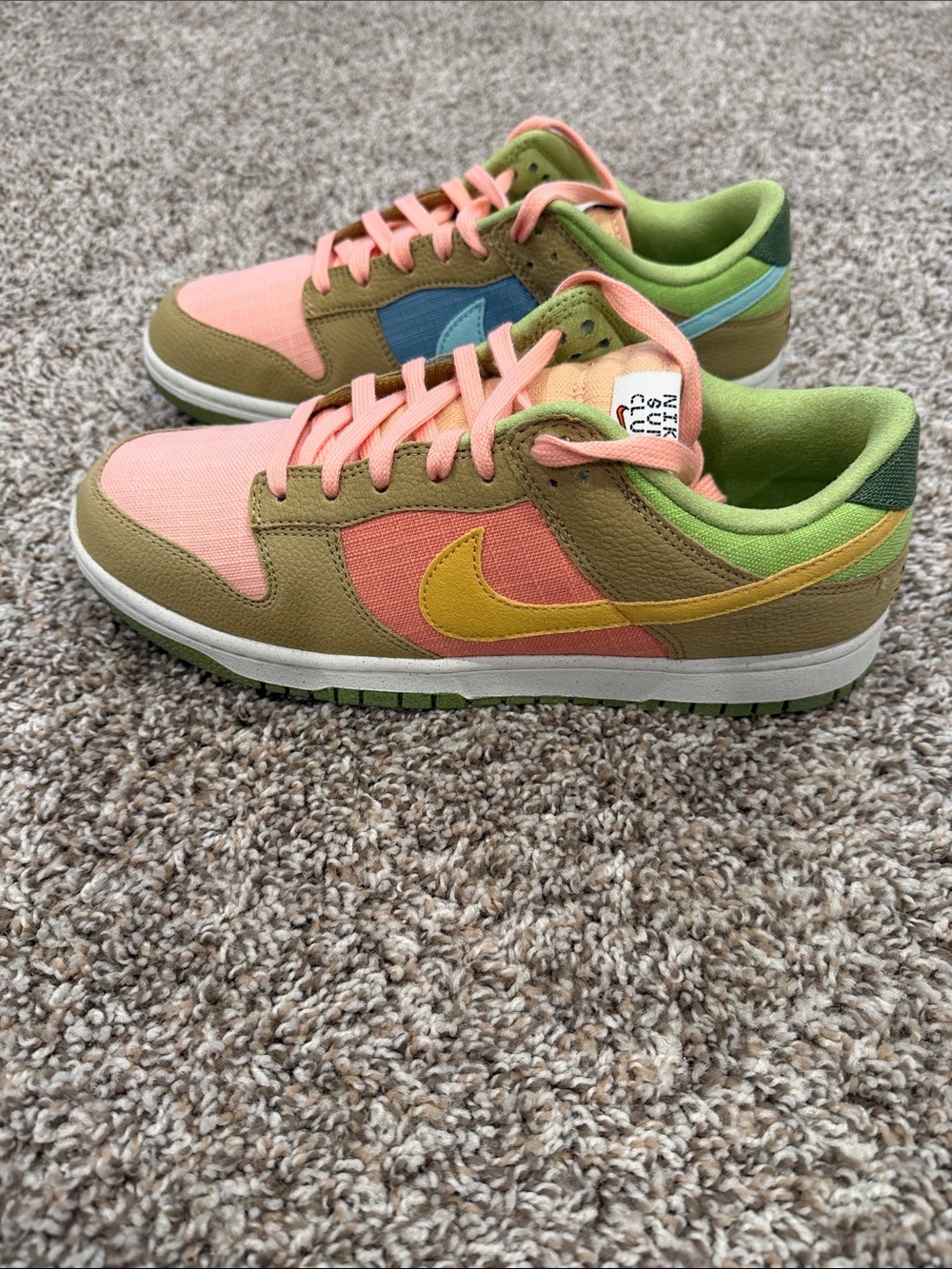 Nike dunk low SE - Picture 3 of 8
